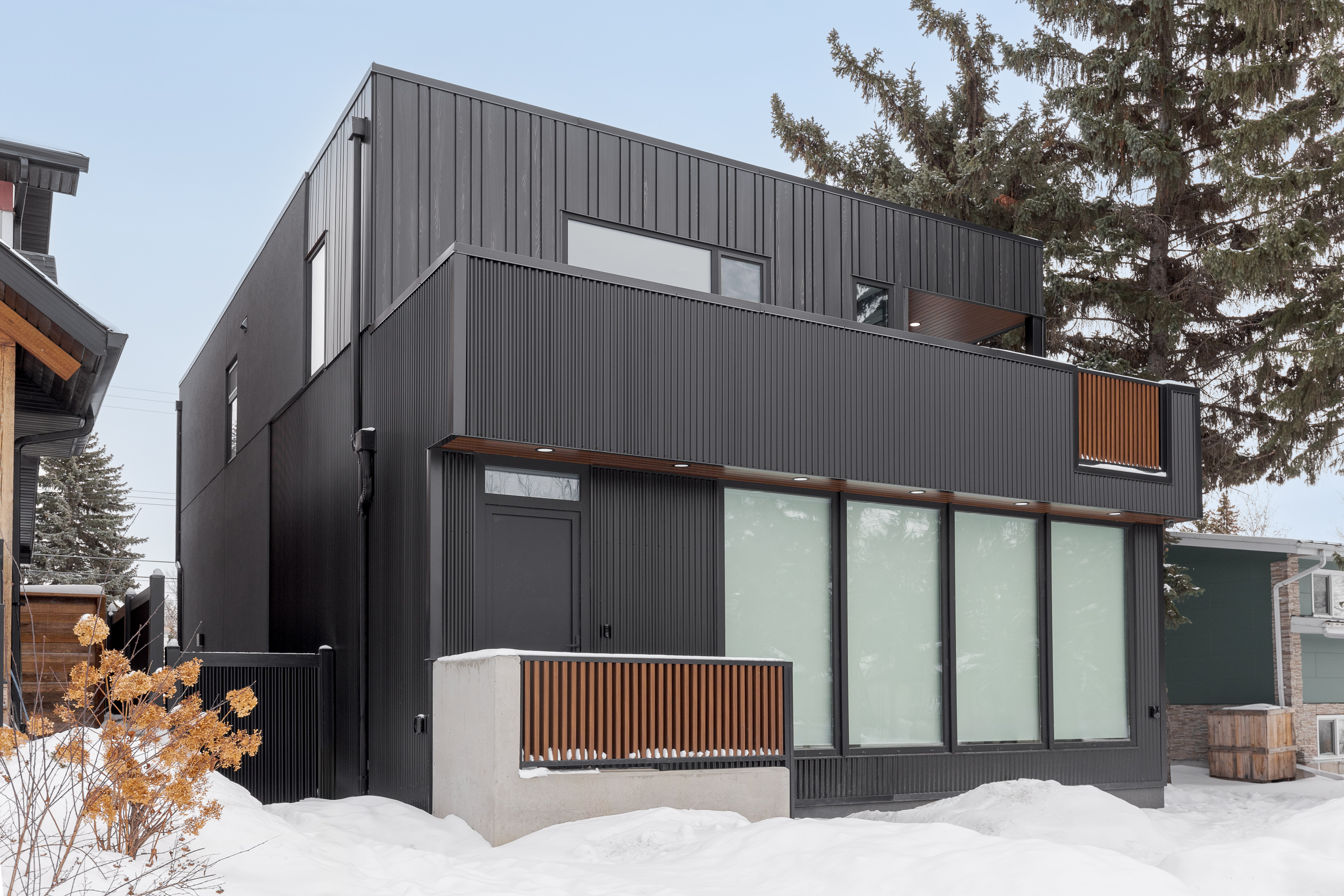 rescom-builds-8815-142-st-nw-edmonton-1